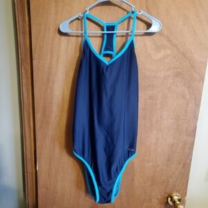 Champion C9 Advance High Performance Swim. 1 Piece . NWT BLUE 16/18